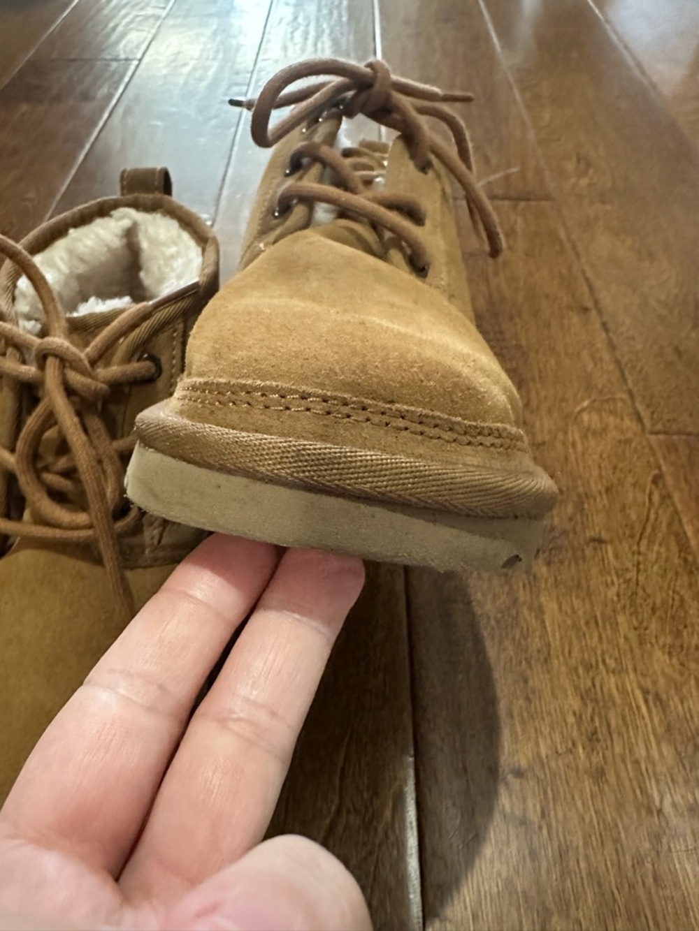 UGG Neumel Women’s lace up boots - Picture 4 of 12